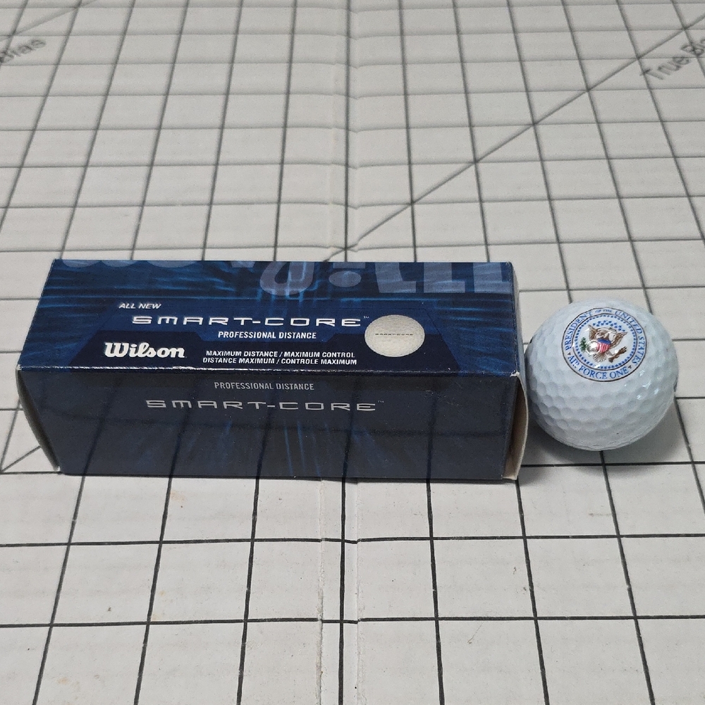 Wilson Smart Core 3 Professional Distance, Set/3 Golf Balls, Air Force One Logo